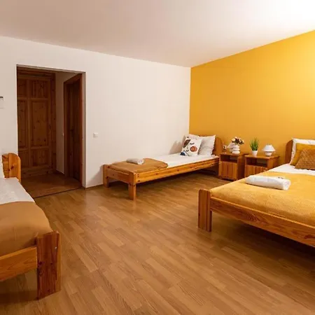 Berkenye Vendeghaz 게스트하우스 4*