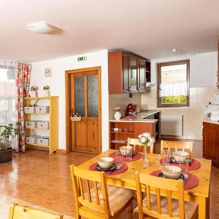 Berkenye Vendeghaz بيت ضيافة