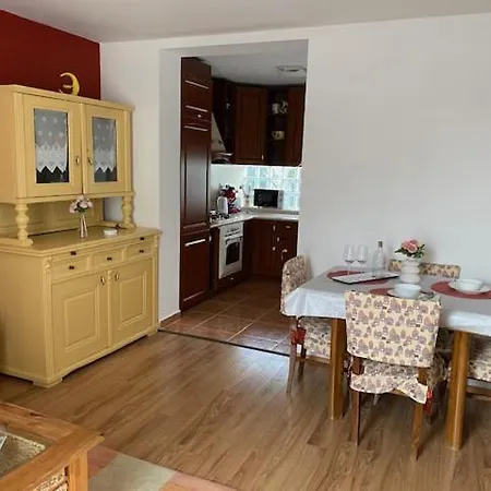 Berkenye Vendeghaz 게스트하우스 블로톤퓌레드